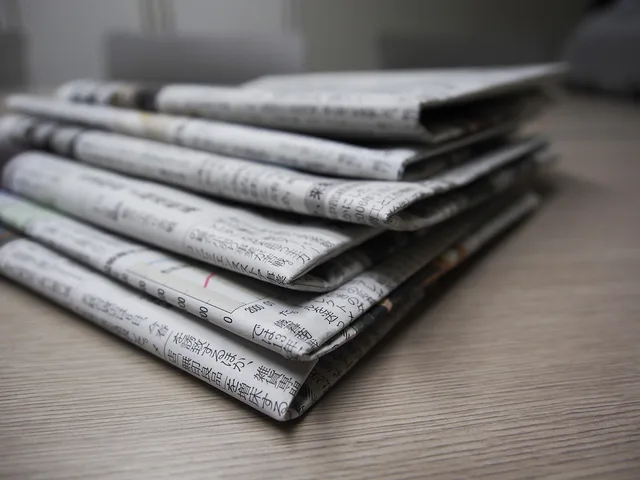 newspaper, column, editorial, newspaper company, newspaper, newspaper, newspaper, newspaper, newspaper. B2B content marketing trends: governance and proof